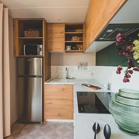 Regenbogen Tossens مكان تخييم بوتجادينغين