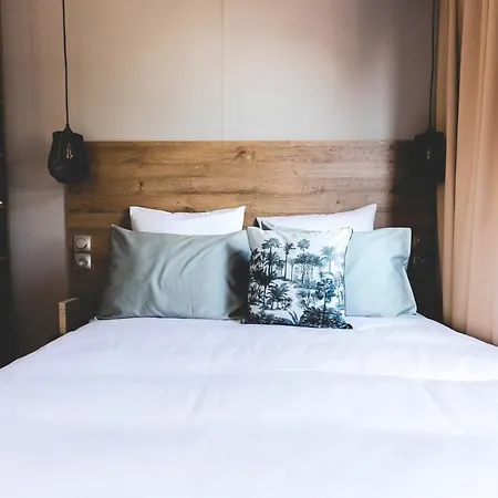 مكان تخييم Regenbogen Tossens